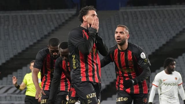 Karagümrük Kritik Virajda Kazandı: 3 Puanla Nefes Aldı