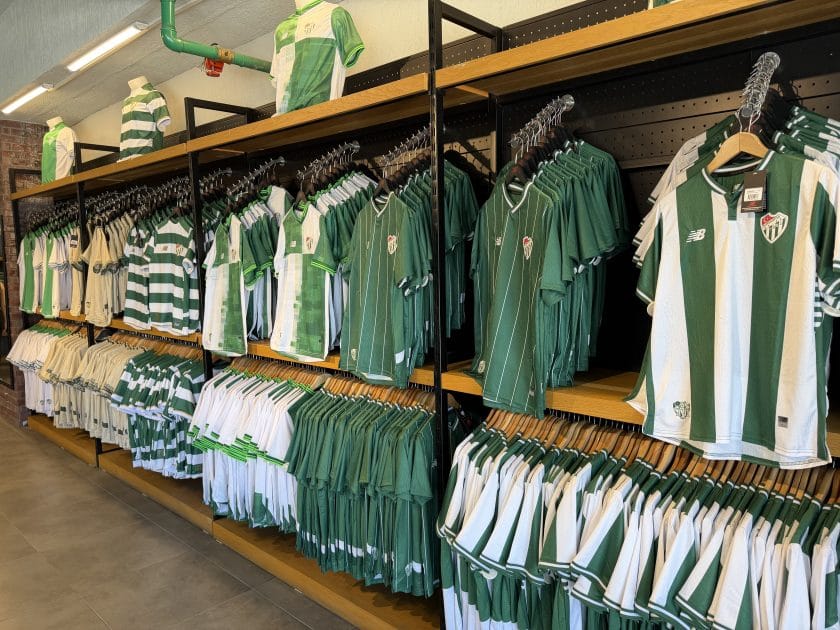 Bursaspor Formaları Kapış Kapış: Store’da Yoğun İlgi